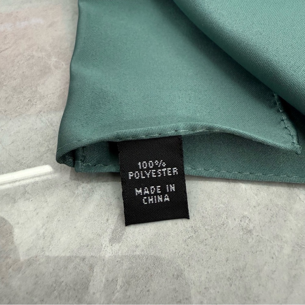 Men’s Alfani 2 Piece Bow Tie And Pocket Square Set Suit Business Office - Picture 11 of 12